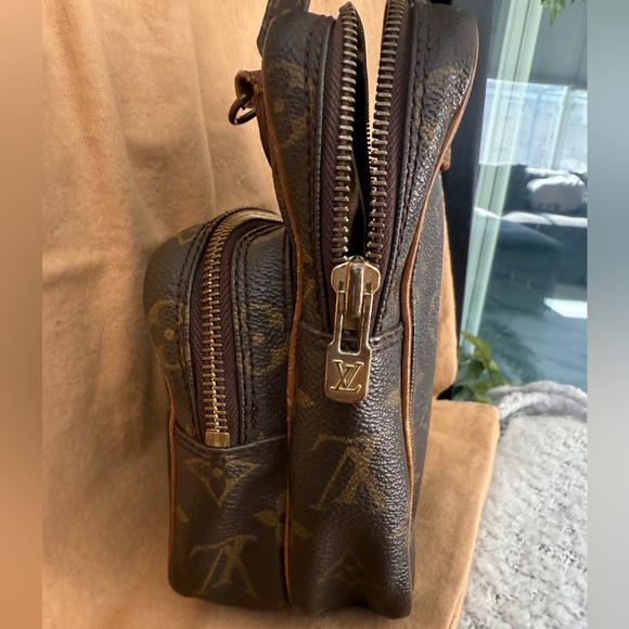 Louis Vuitton Amazone Crossbody Bag - Vintage (Mini Smaller size) - Picture 17 of 17